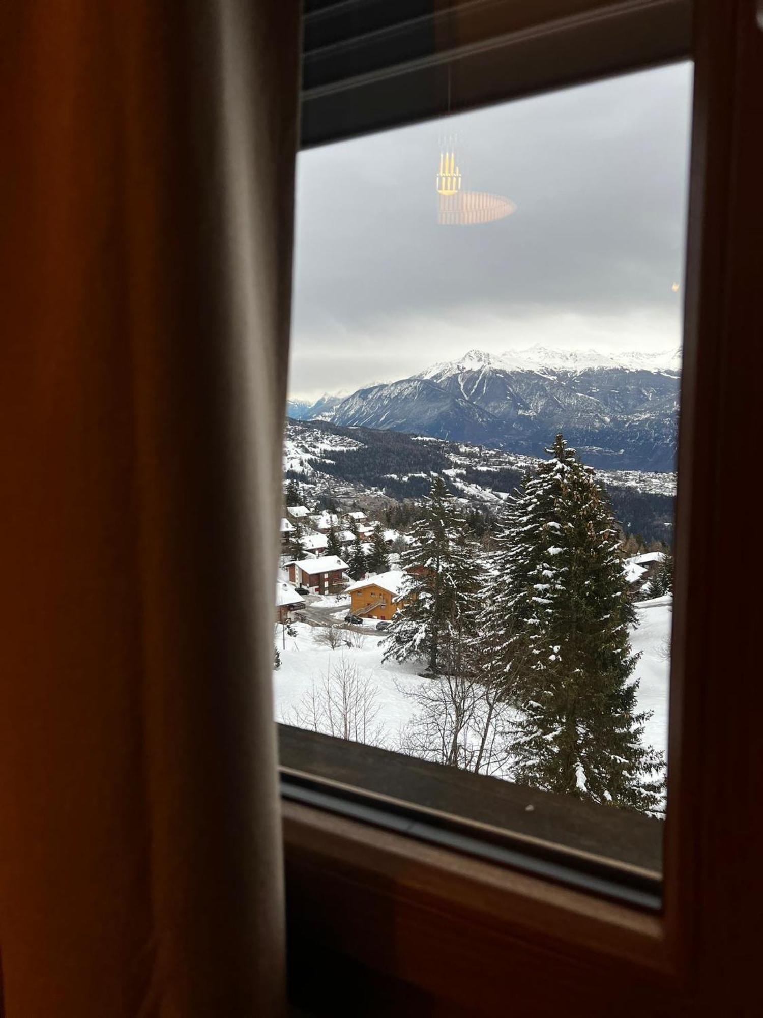 Hotel De Charme La Poste Anzère Exteriör bild